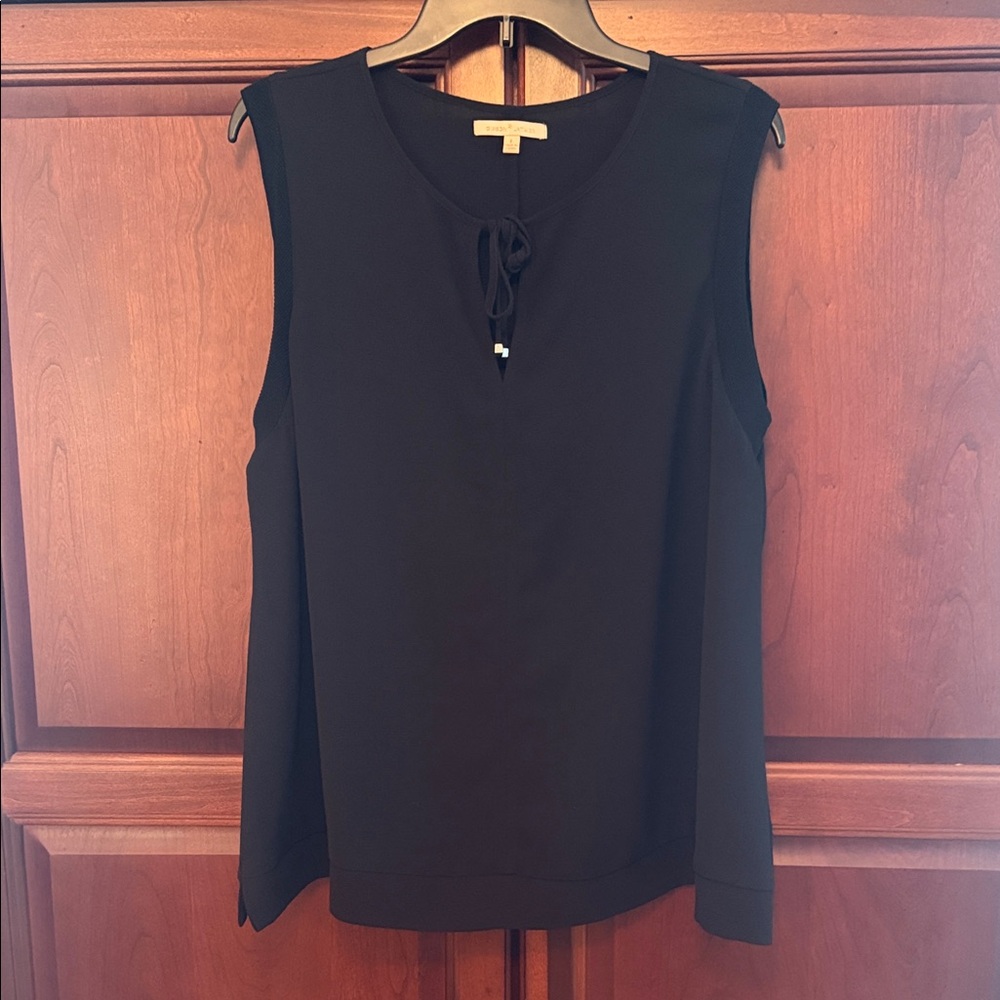 Gibson Latimer sleeveless blouse.